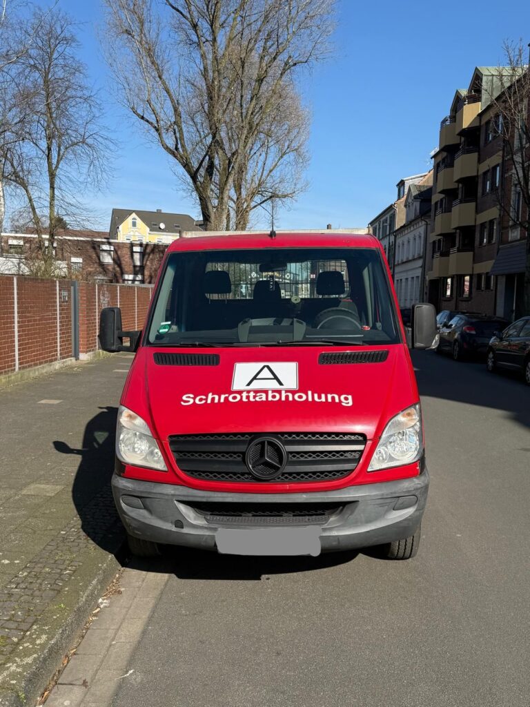 Schrottabholung Duisburg bietet Ihnen eine schnelle, zuverlässige und umweltfreundliche Lösung, um Altmetall, Elektroschrott oder Kfz-Teile fachgerecht zu entsorgen. Kontaktieren Sie uns noch heute unter 📞01522-422-4277, und wir kümmern uns um den Rest!